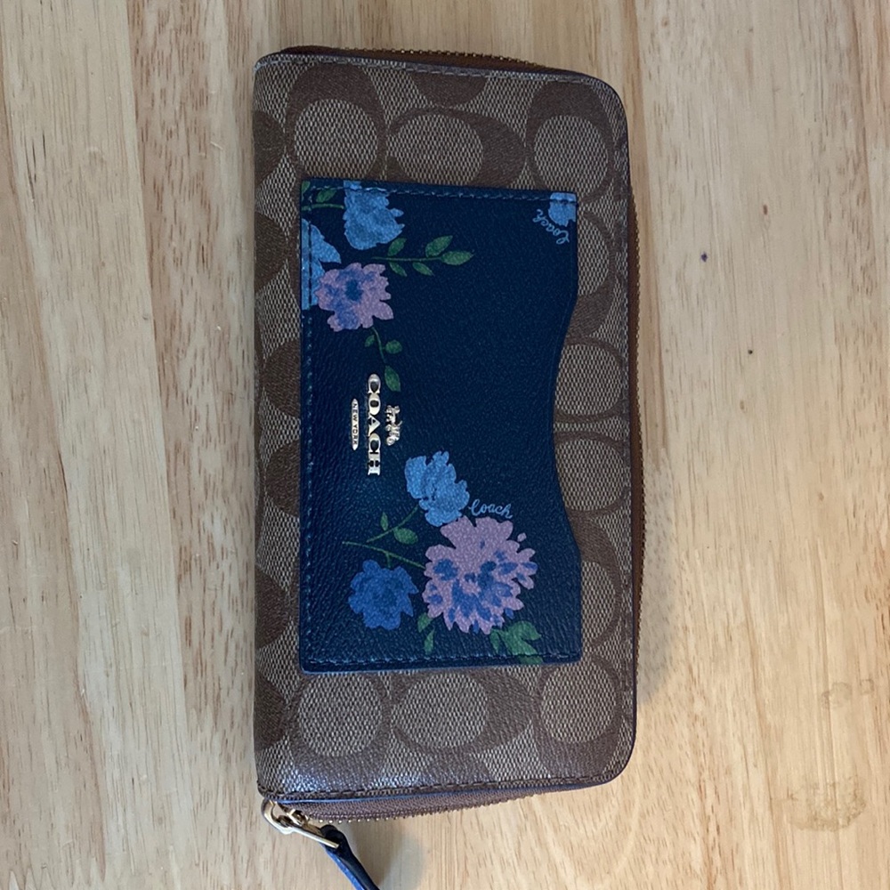 Coach Accordion Wallet